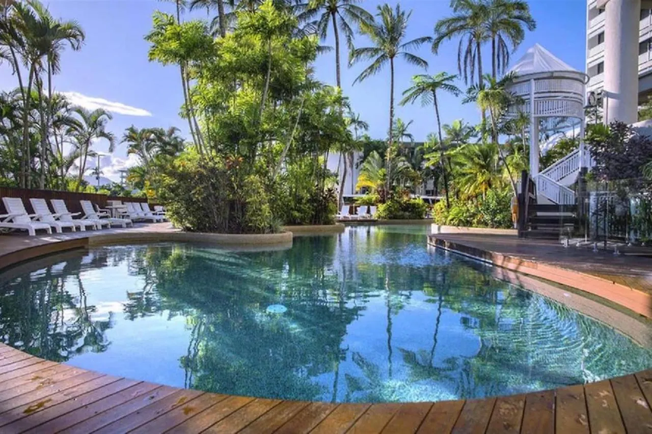 'Luxury Waterfront' Spectacular Oasis In The City Cairns
