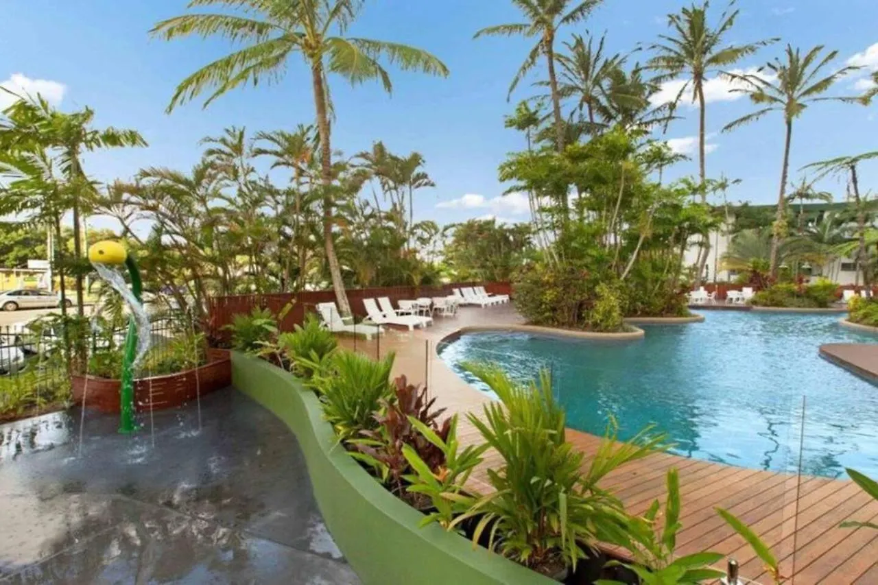 'Luxury Waterfront' Spectacular Oasis In The City Cairns Australia